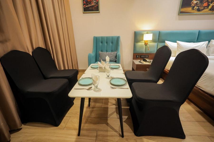 Hotel Midas Inn Матура Екстериор снимка